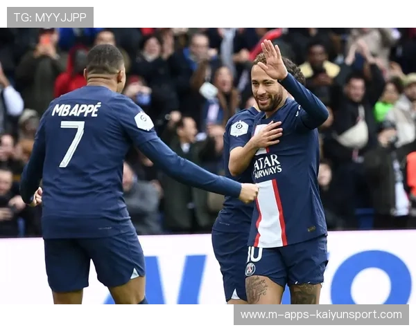 巴黎圣日耳曼三连胜，姆巴佩再度闪耀赛场，巴黎续约姆巴佩